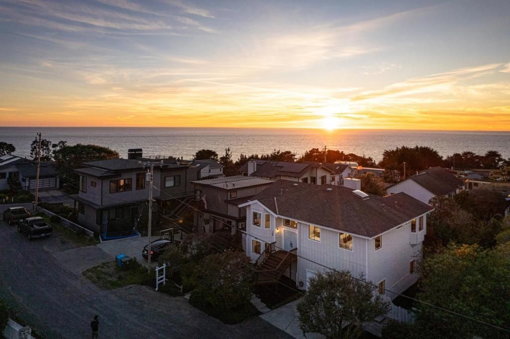 100 Montana Street, Moss Beach, CA 94038 Main Photo