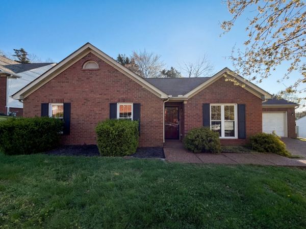 2416 Bayview Dr , Nashville, TN 37217