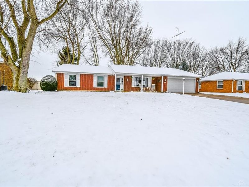 737 Honeysuckle Drive, Greenville Township, OH 45331 Photo 4