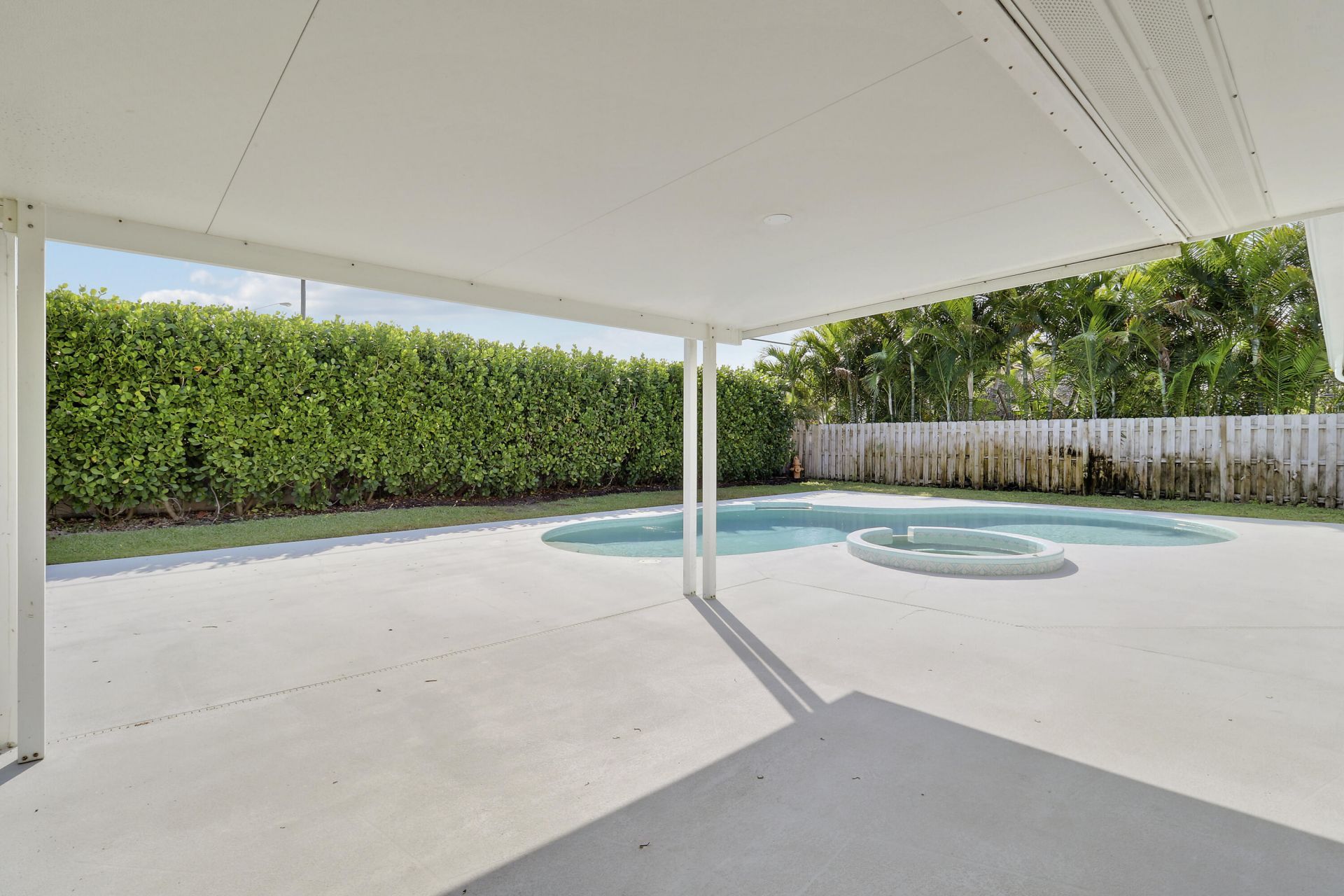 636 Eastwind Drive, North Palm Beach, FL 33408 Photo