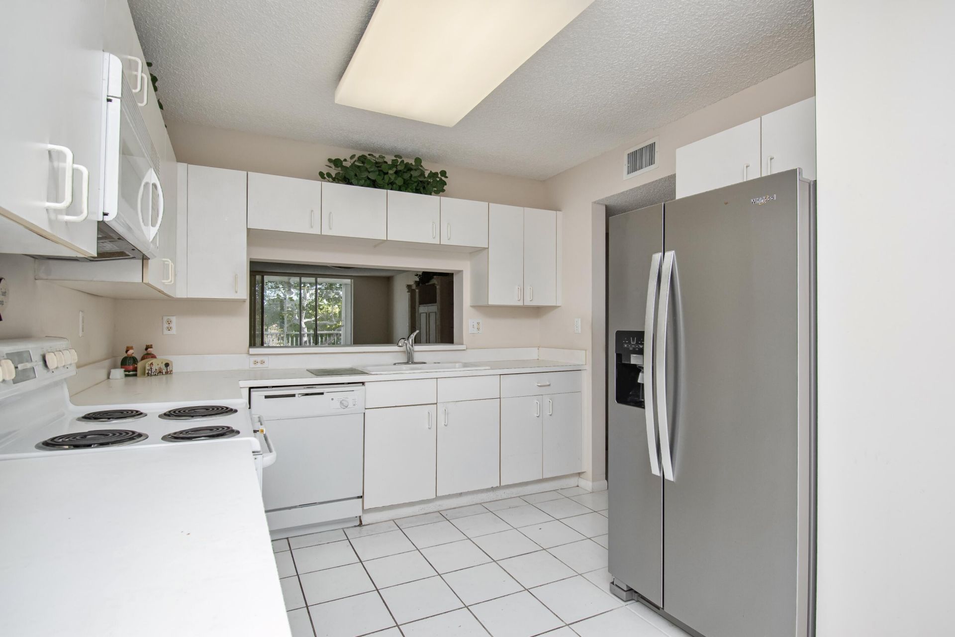 4734 Lucerne Lakes Boulevard E, Unit 301, Greenacres, FL 33467 Photo