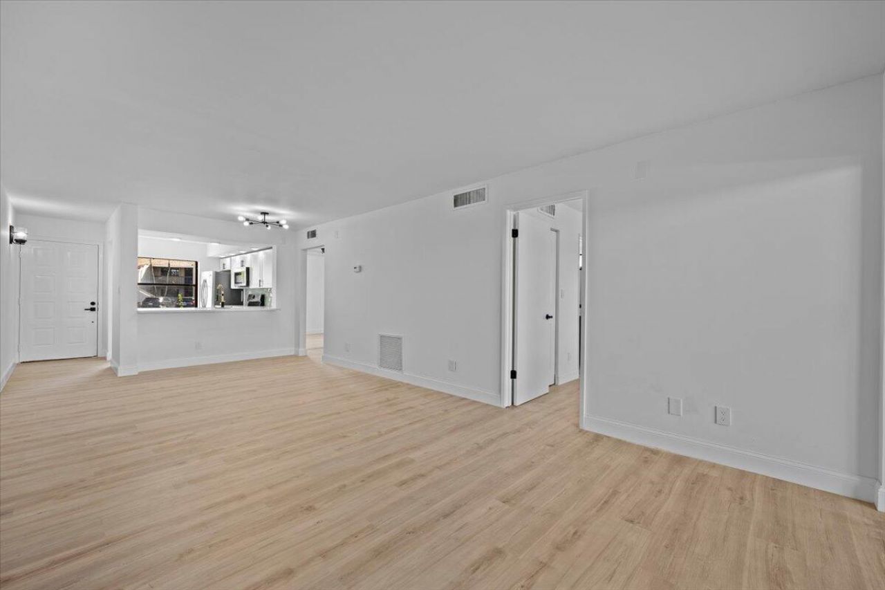 13369 Touchstone Place, Unit 101, Palm Beach Gardens, FL 33418 Photo