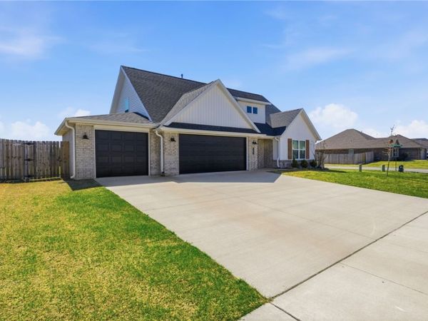 307 Phyllis Farm Road, Prairie Grove, AR 72753