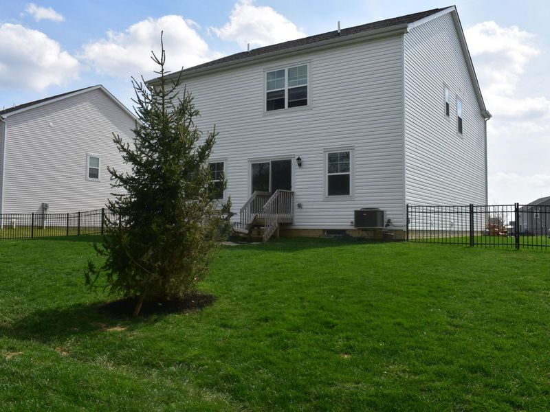 238 Carrowmoore Drive, Pickerington, OH 43147 Photo 4