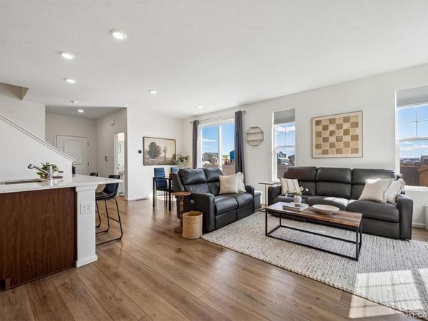 608 N Bersshine Court , Watkins, CO 80137