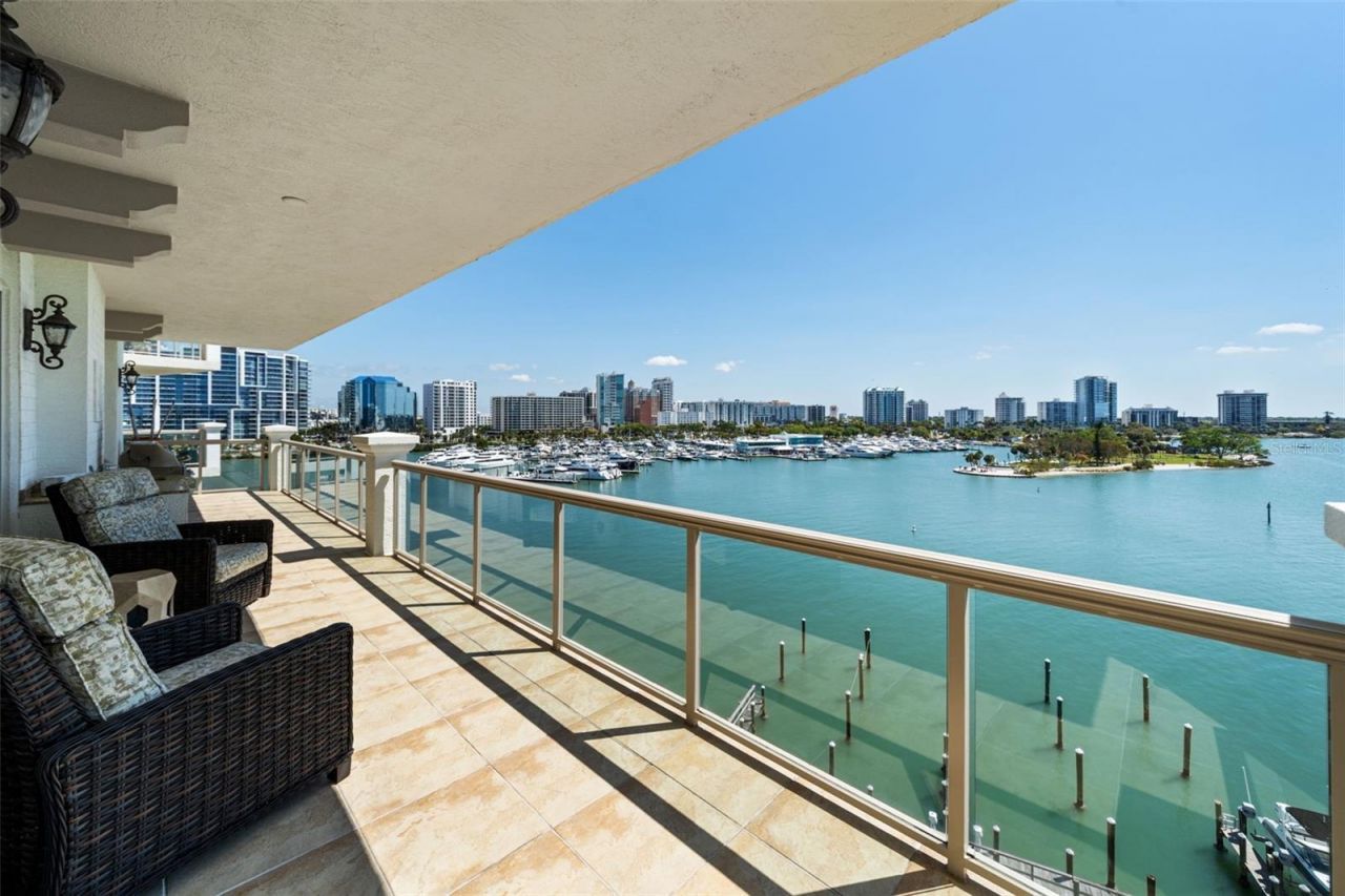 464 Golden Gate Point, Unit 703, Sarasota, FL 34236 Photo