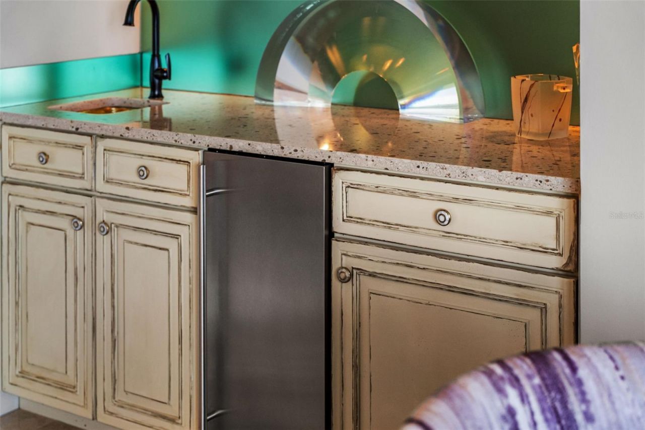 464 Golden Gate Point, Unit 703, Sarasota, FL 34236 Photo