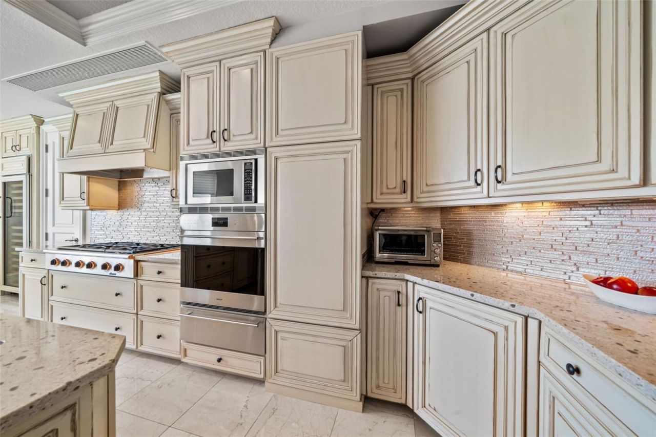 464 Golden Gate Point, Unit 703, Sarasota, FL 34236 Photo