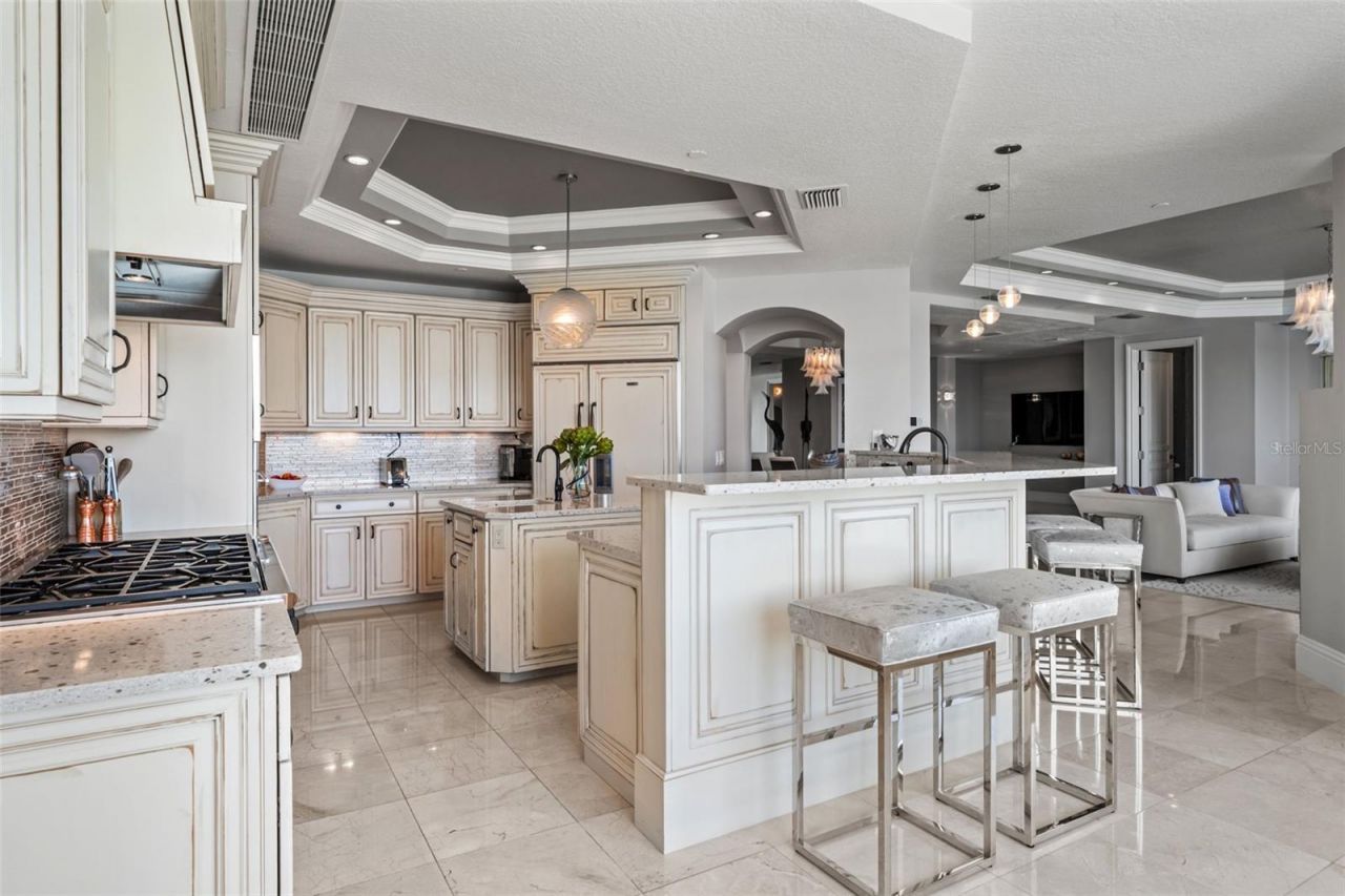 464 Golden Gate Point, Unit 703, Sarasota, FL 34236 Photo