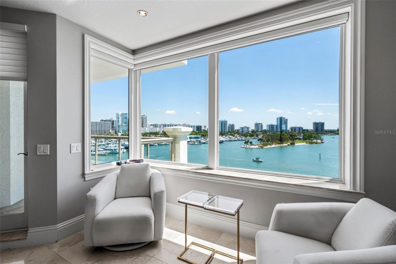 464 Golden Gate Point, Unit 703, Sarasota, FL 34236 Photo