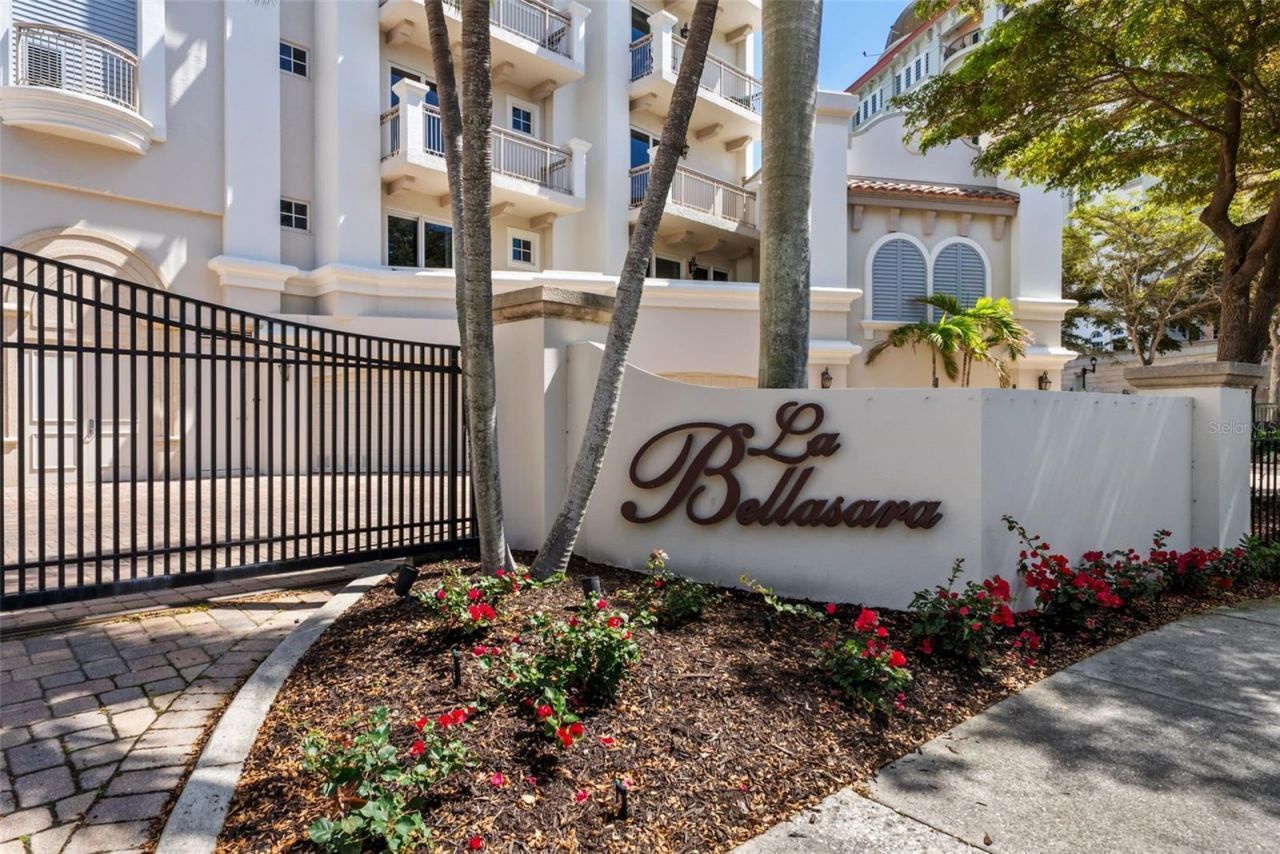 464 Golden Gate Point, Unit 703, Sarasota, FL 34236 Photo