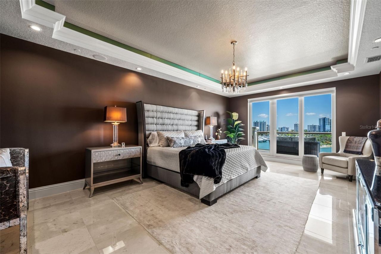 464 Golden Gate Point, Unit 703, Sarasota, FL 34236 Photo