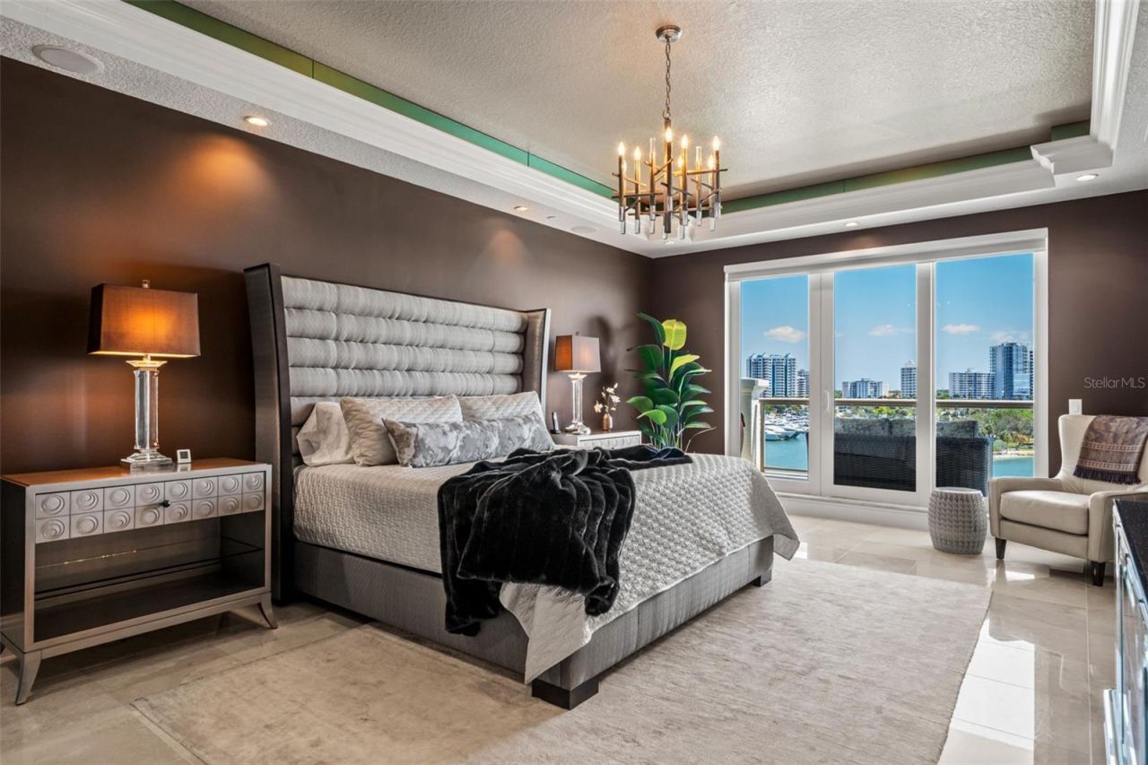 464 Golden Gate Point, Unit 703, Sarasota, FL 34236 Photo