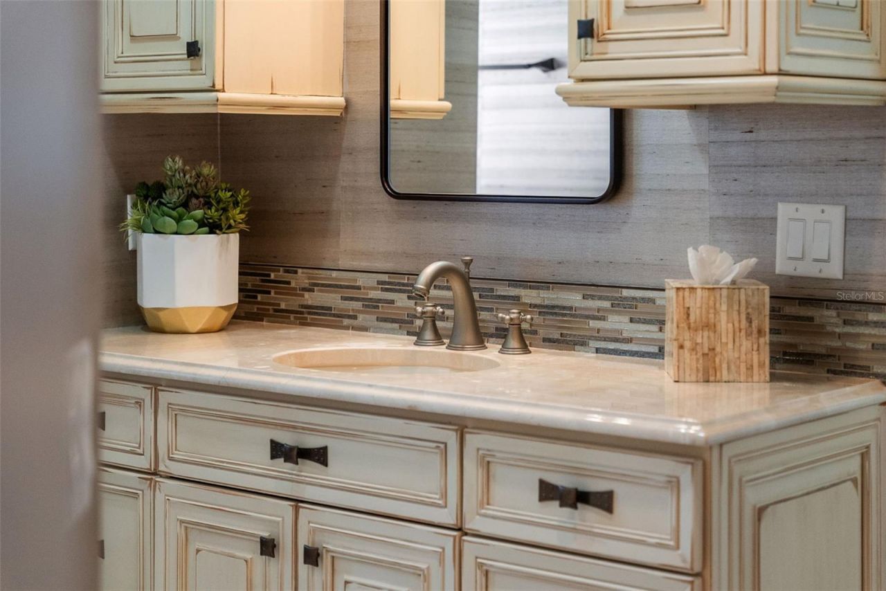 464 Golden Gate Point, Unit 703, Sarasota, FL 34236 Photo