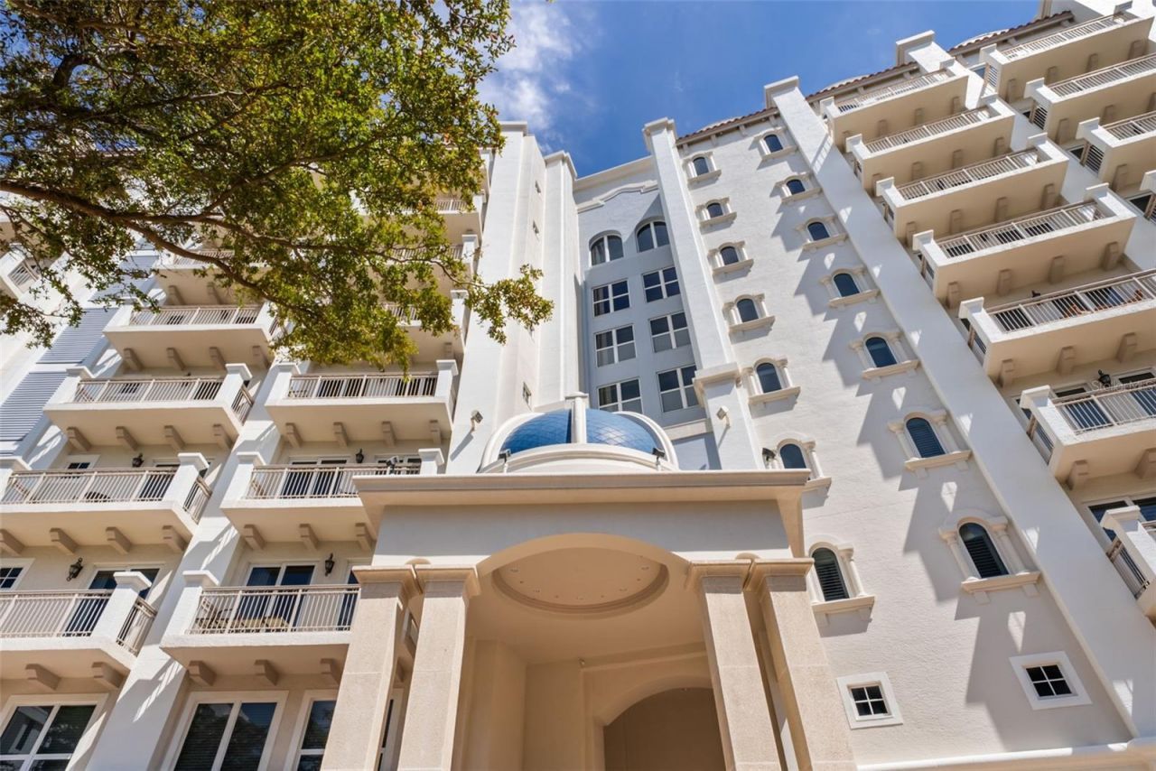 464 Golden Gate Point, Unit 703, Sarasota, FL 34236 Photo