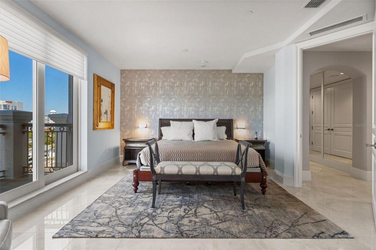 464 Golden Gate Point, Unit 703, Sarasota, FL 34236 Photo