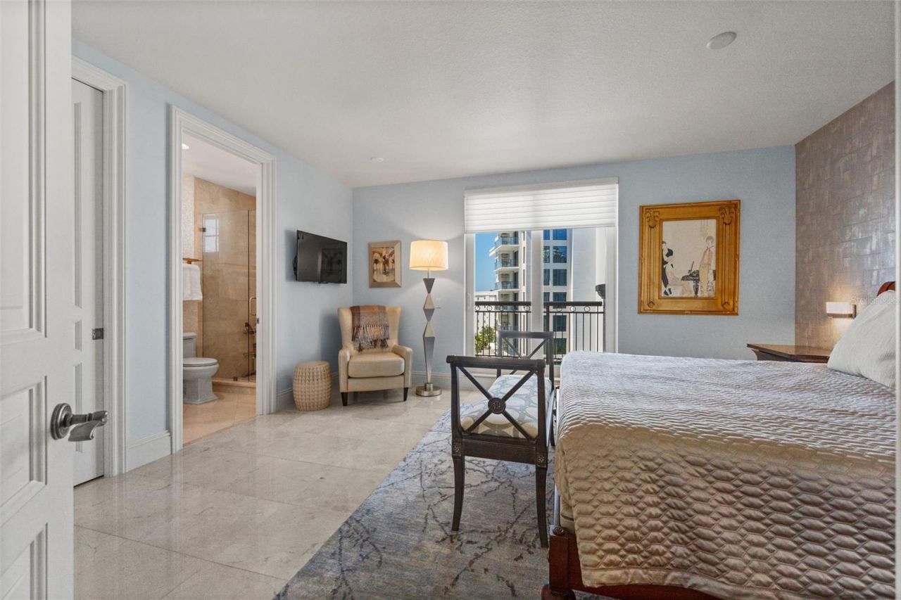 464 Golden Gate Point, Unit 703, Sarasota, FL 34236 Photo