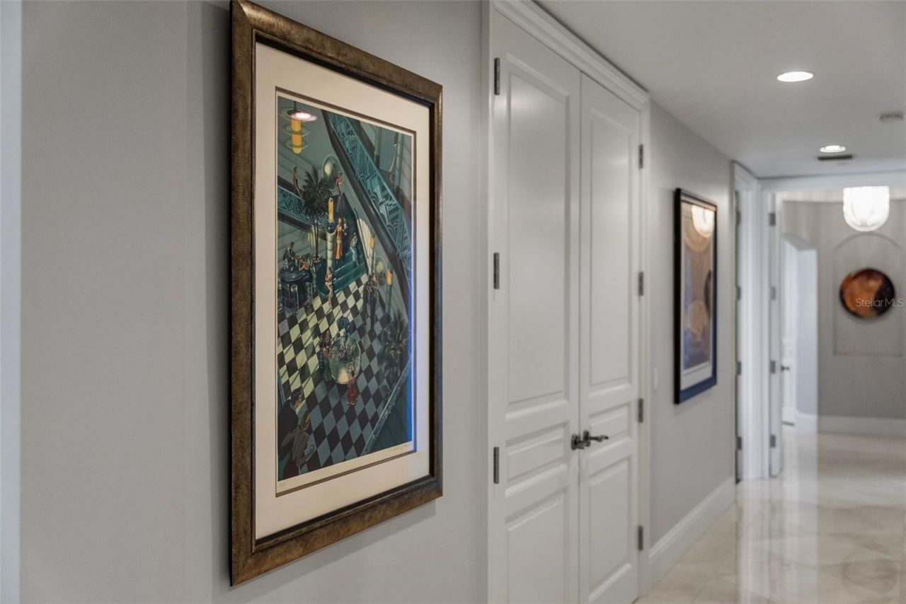 464 Golden Gate Point, Unit 703, Sarasota, FL 34236 Photo