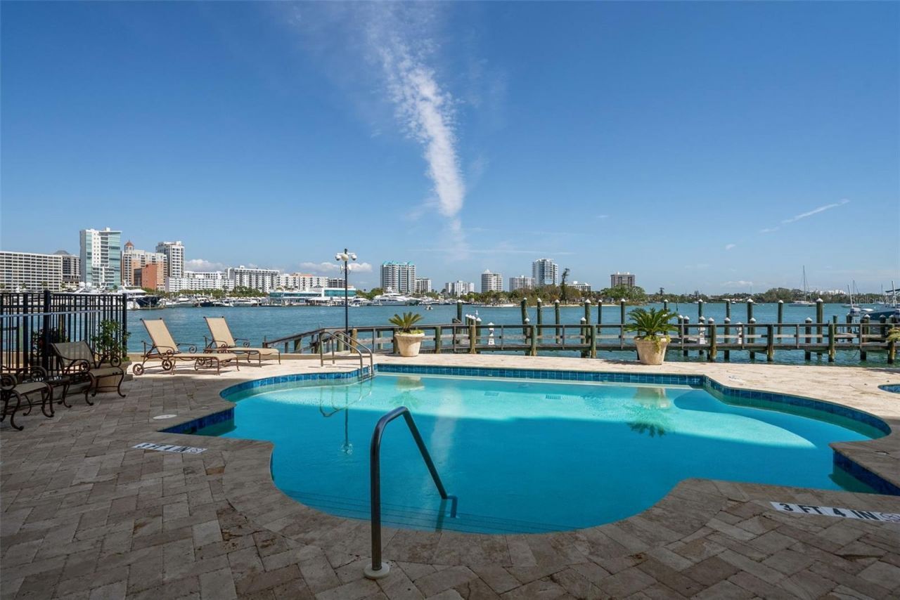 464 Golden Gate Point, Unit 703, Sarasota, FL 34236 Photo