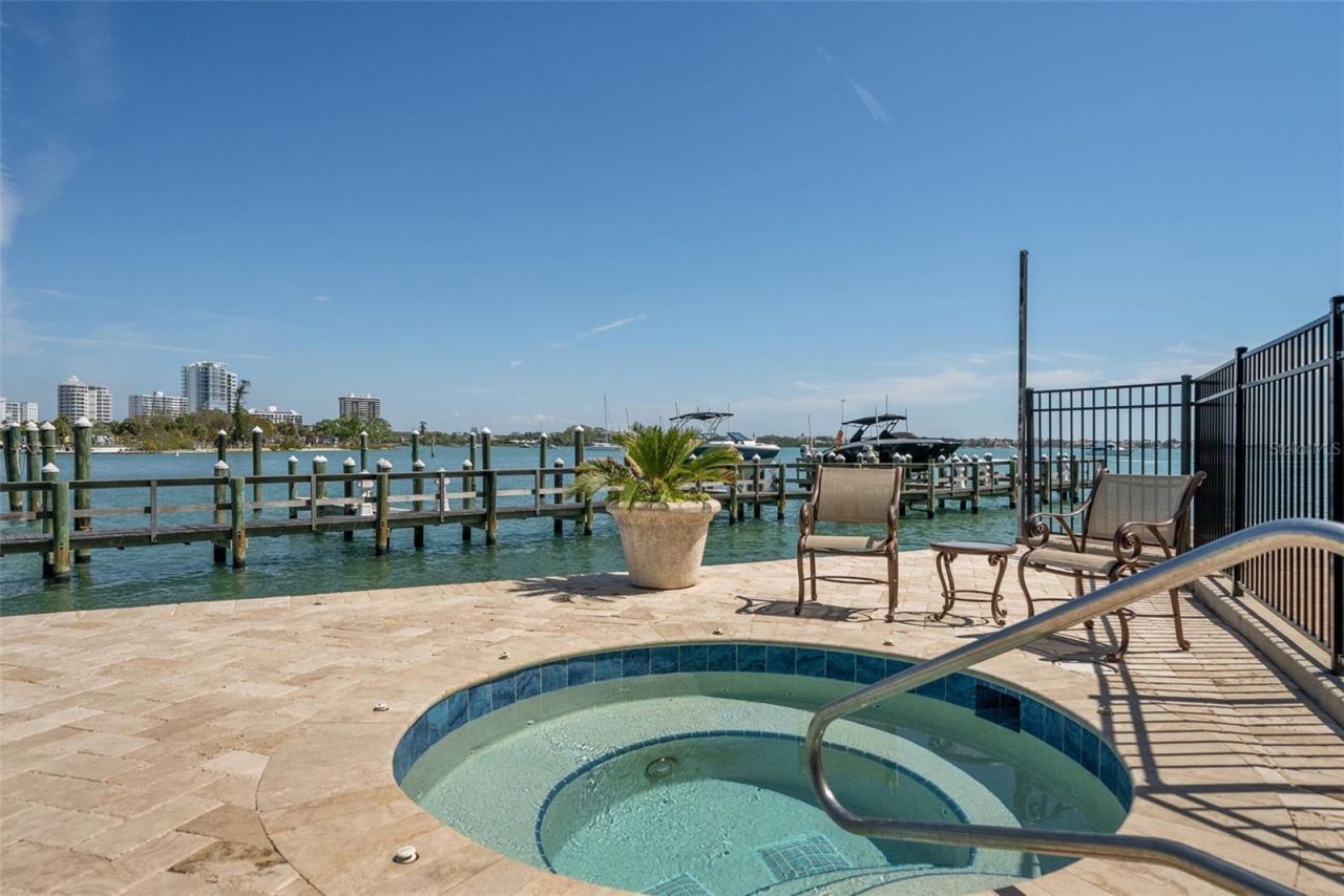 464 Golden Gate Point, Unit 703, Sarasota, FL 34236 Photo