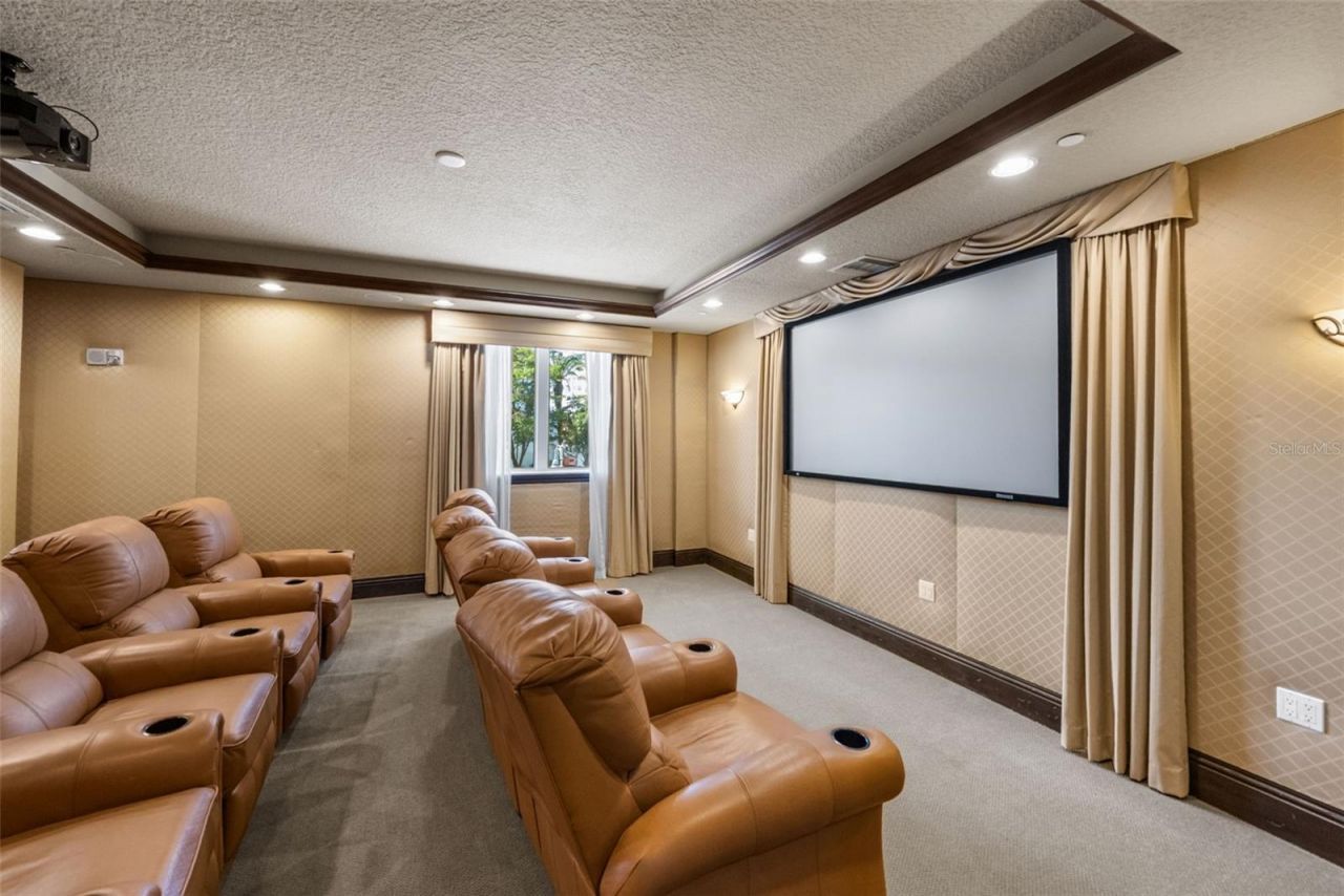 464 Golden Gate Point, Unit 703, Sarasota, FL 34236 Photo