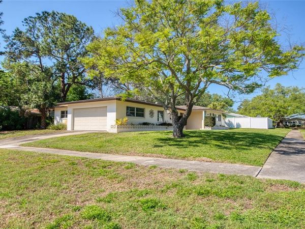 1631 CHATEAU DRIVE , CLEARWATER, FL 33756