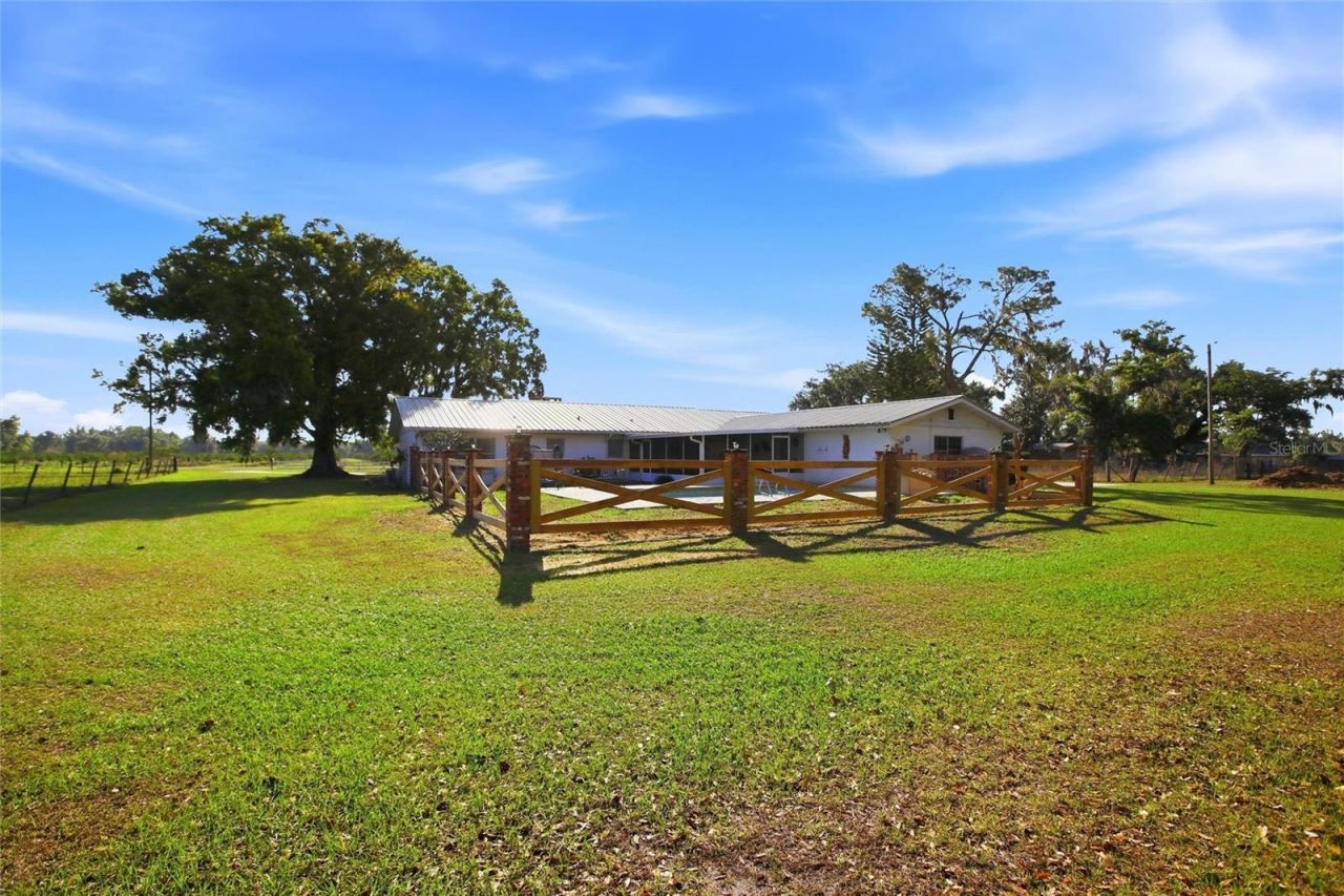 3903 Edison Avenue, Bowling Green, FL 33834 Photo