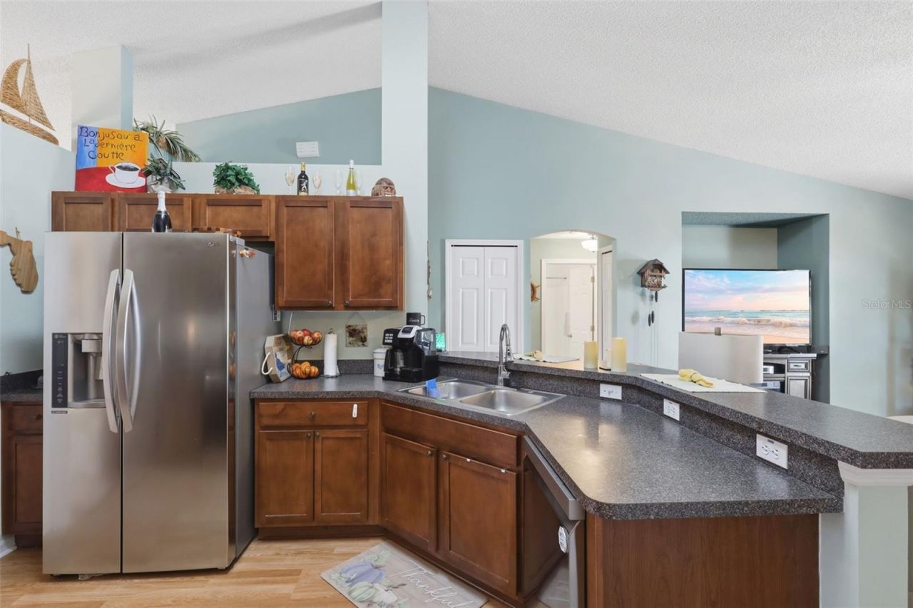 403 Central Mariners Drive, Edgewater, FL 32141 Photo