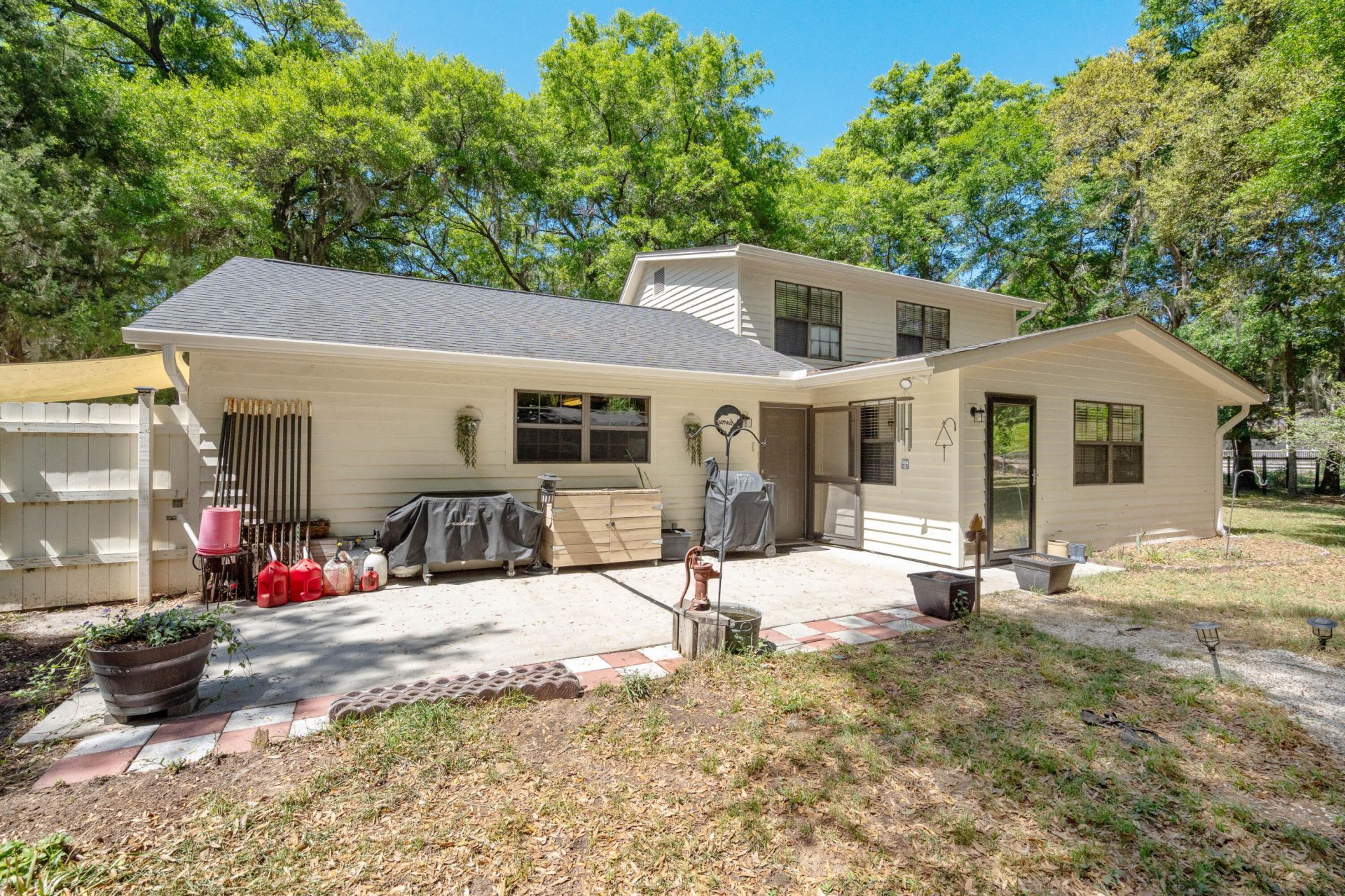 32 W Cedar Road Photo 18