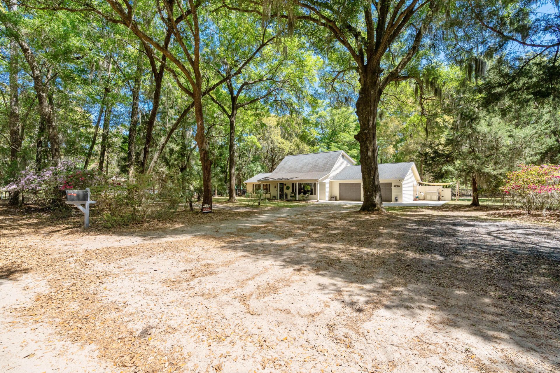 32 W Cedar Road Photo 6