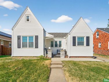 4432 Hickory Street, Omaha, NE 68105