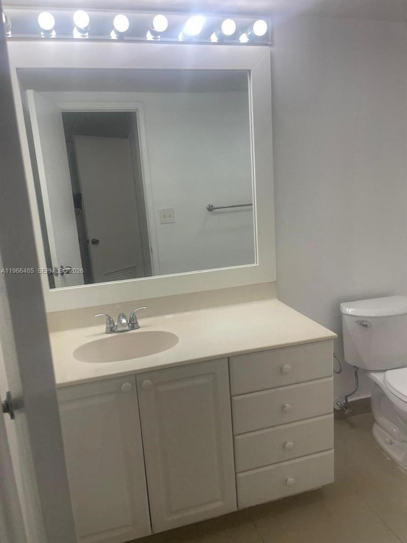 19390 Collins Ave, Unit 123, Sunny Isles Beach, FL 33160 Photo