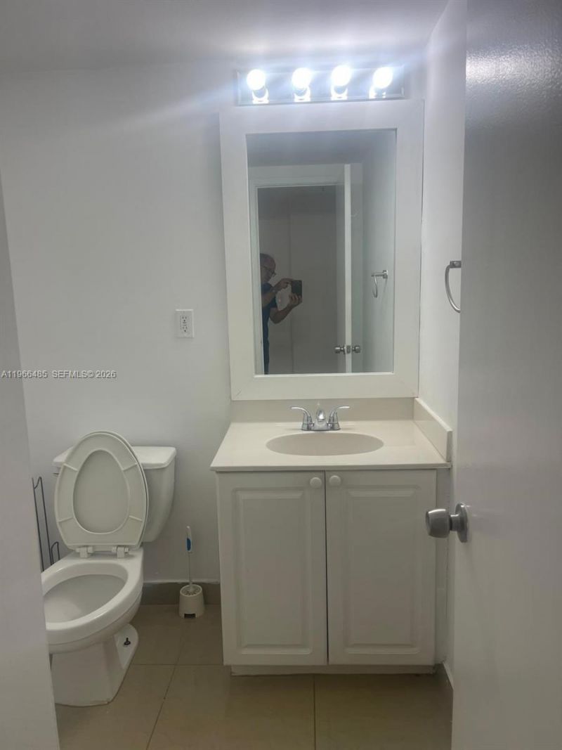 19390 Collins Ave, Unit 123, Sunny Isles Beach, FL 33160 Photo