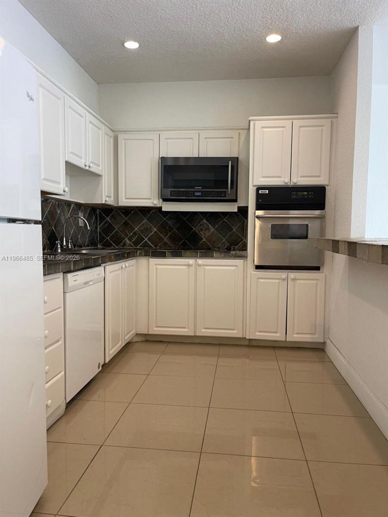 19390 Collins Ave, Unit 123, Sunny Isles Beach, FL 33160 Photo