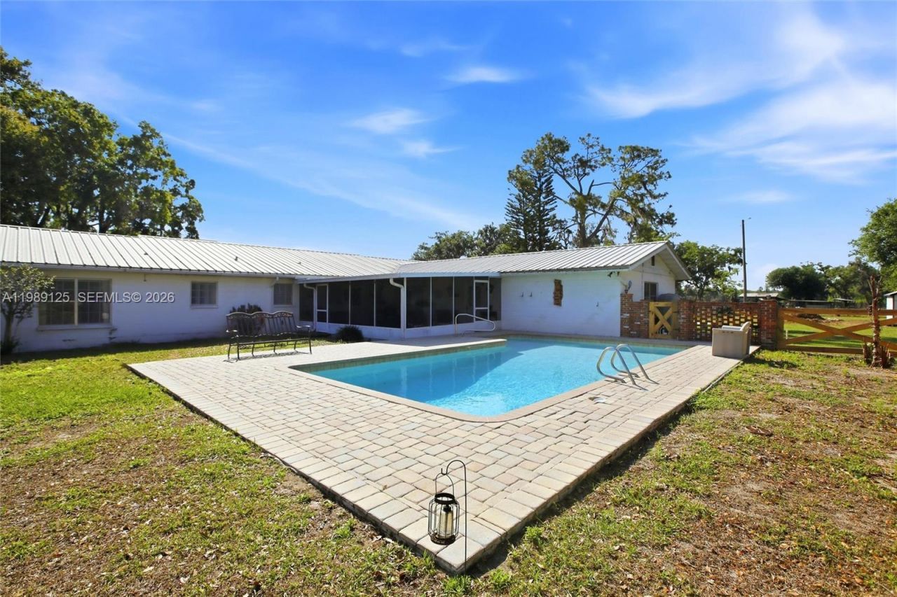 3903 Edison Avenue, Bowling Green, FL 33834 Photo