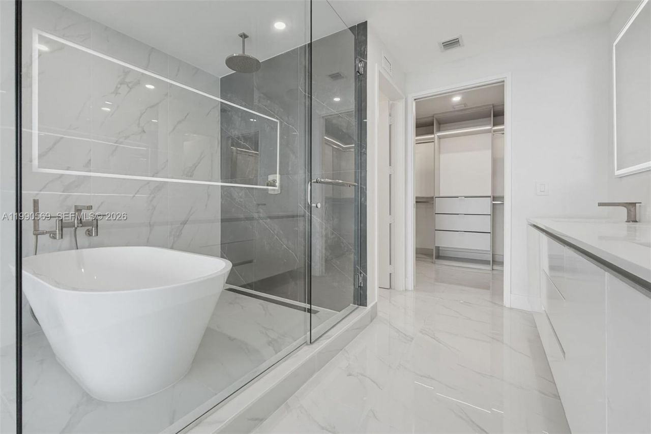 711 NE 23 Terrace , Unit 3906, Miami, FL 33137 Photo