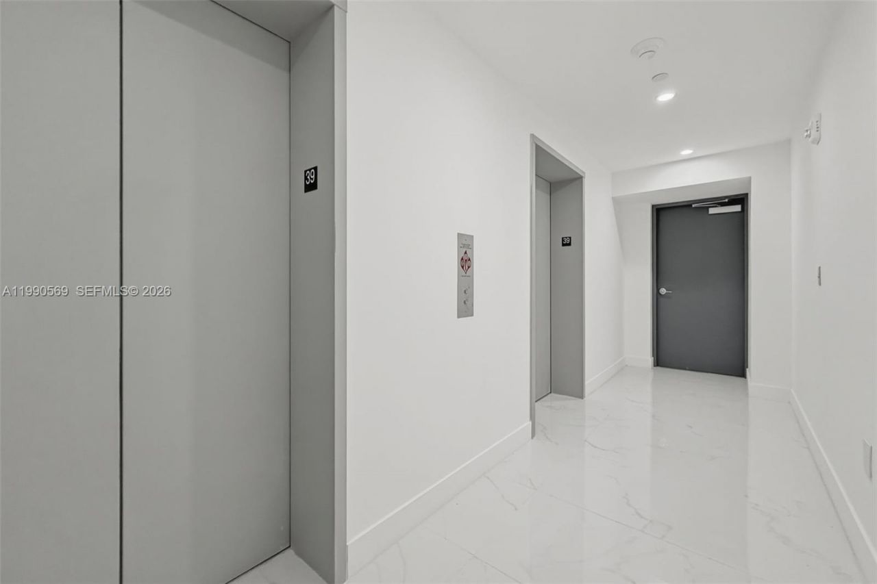 711 NE 23 Terrace , Unit 3906, Miami, FL 33137 Photo