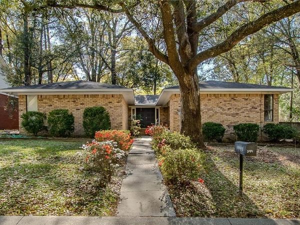599 Ridgewood Drive, Daphne, AL 36526