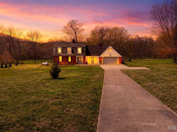 2775 Old Fredericktown Road, Farmington, MO 63640