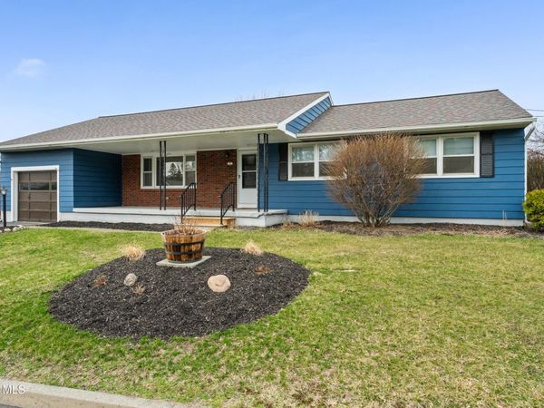 5 Hadden Lane, Troy, NY 12180