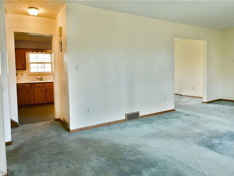 8391 Squires Lane NE, Warren, OH 44484 Photo 10