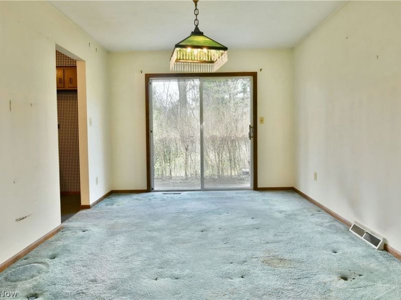 8391 Squires Lane NE, Warren, OH 44484 Photo 14