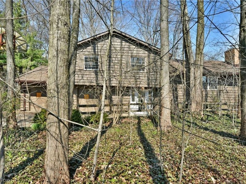 8391 Squires Lane NE, Warren, OH 44484 Photo 2