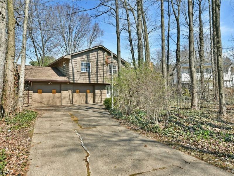 8391 Squires Lane NE, Warren, OH 44484 Photo 3