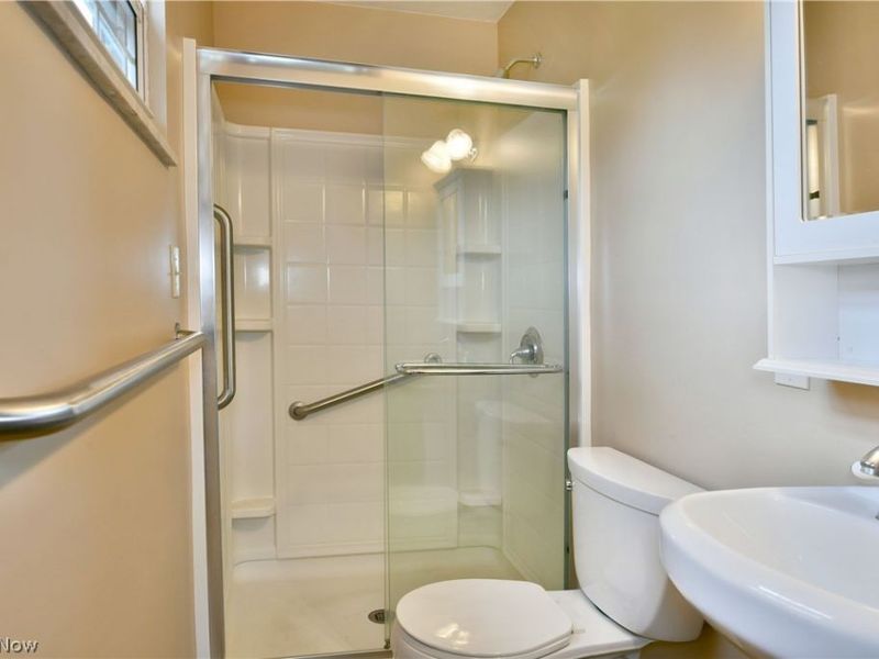 8391 Squires Lane NE, Warren, OH 44484 Photo 38