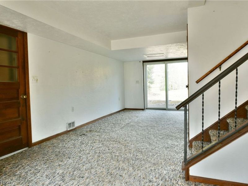 8391 Squires Lane NE, Warren, OH 44484 Photo 5