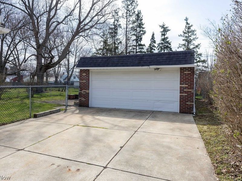 5404 Beacon Road, Lyndhurst, OH 44124 Photo 32