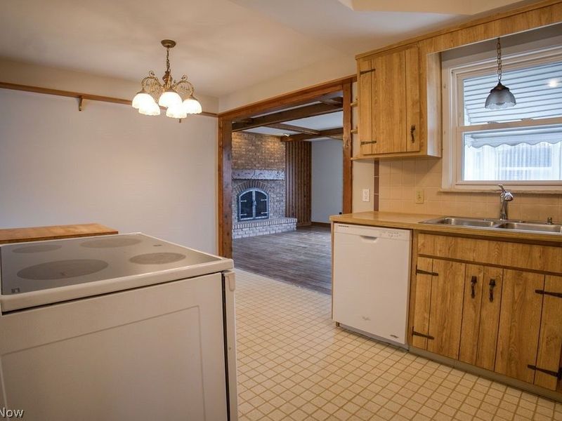 5404 Beacon Road, Lyndhurst, OH 44124 Photo 7