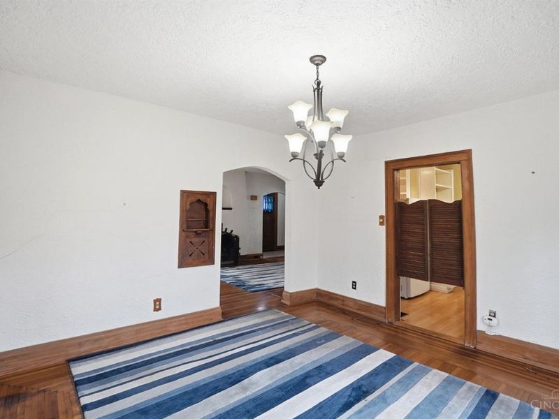 3314 S Woodmont Avenue, Cincinnati, OH 45213 Photo 13