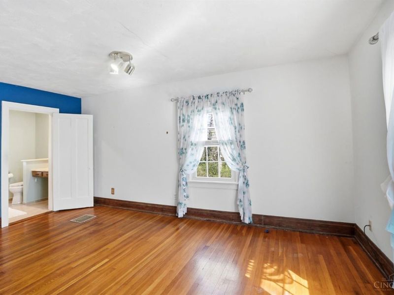 3314 S Woodmont Avenue, Cincinnati, OH 45213 Photo 23